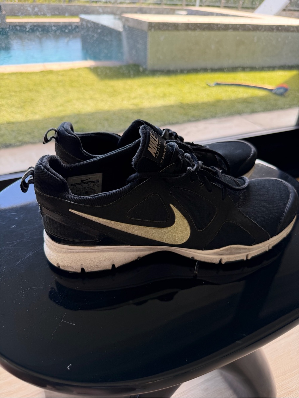 Nike Men’s Black Athletic Trainers with White Swoosh